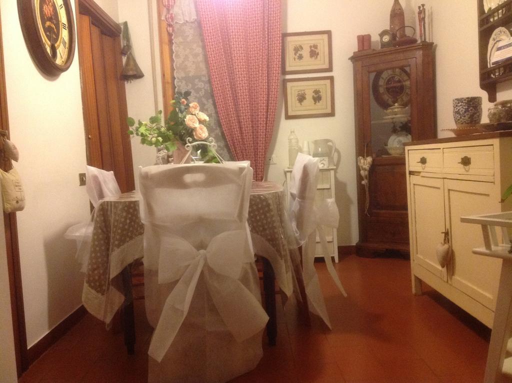 Cisanello House Guest house *