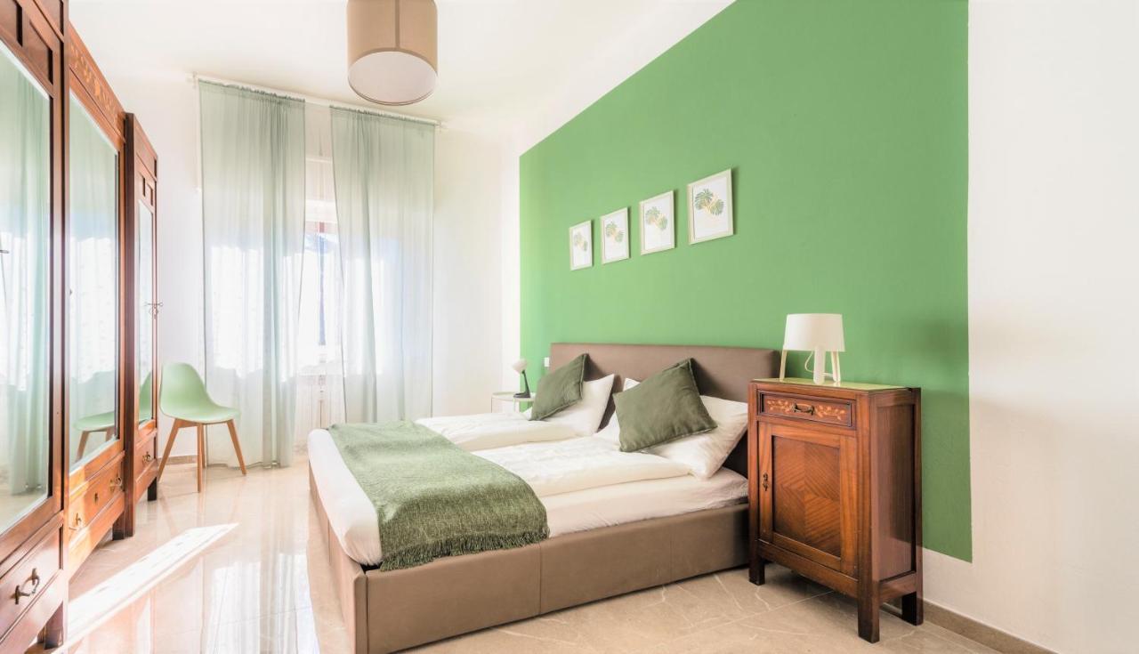 Hostly - Colorhome Midtown - Unique 3 With 3 Private Bathrooms Apartment