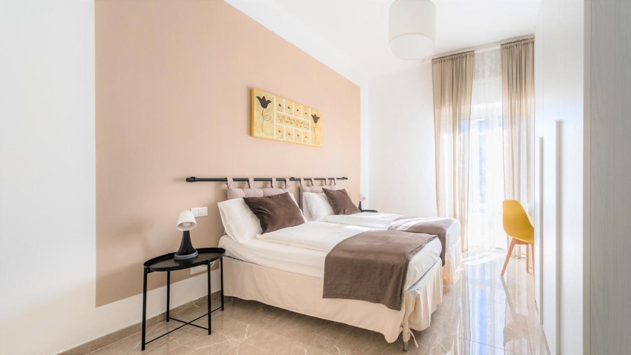 Apartment Hostly - Colorhome Midtown - Unique 3 With 3 Private Bathrooms Pisa