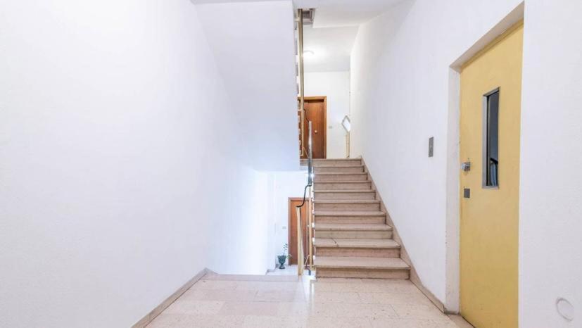 Guest house Live In - 250m Dalla Stazione Centrale Di *