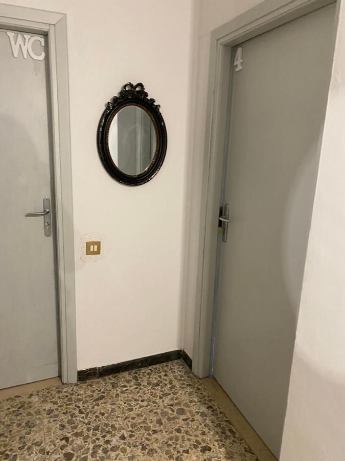 Guest house Live In - 250m Dalla Stazione Centrale Di *