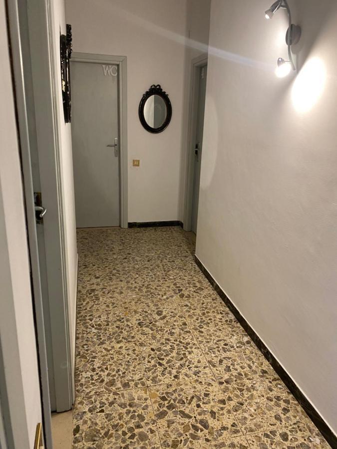 Live In - 250m Dalla Stazione Centrale Di Guest house