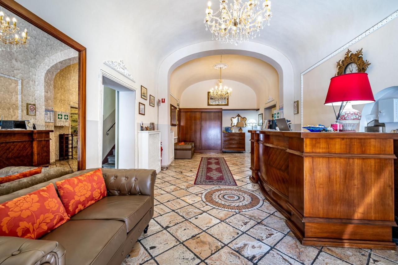 Minerva Hotel 3*