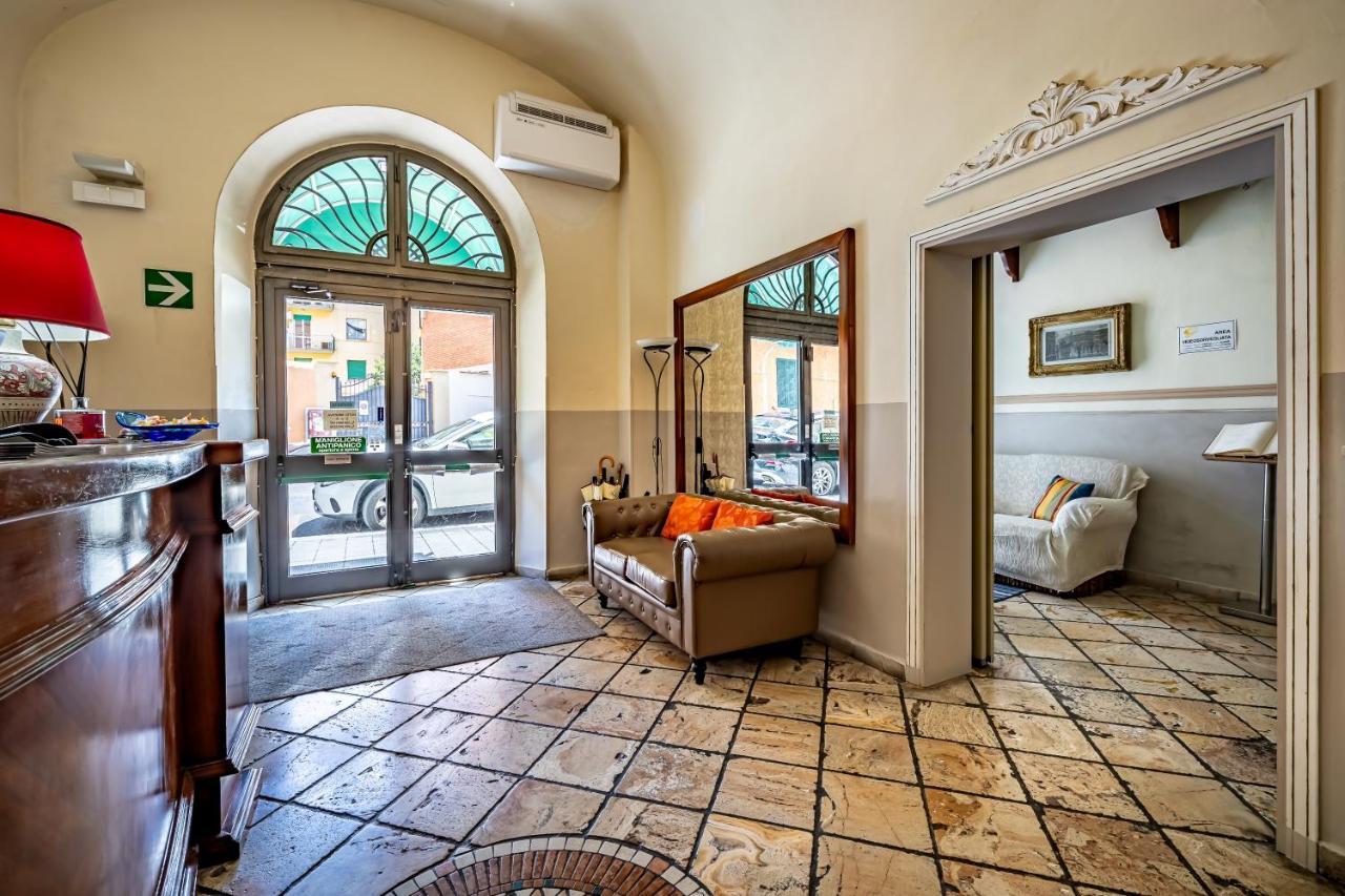 Minerva Hotel 3*
