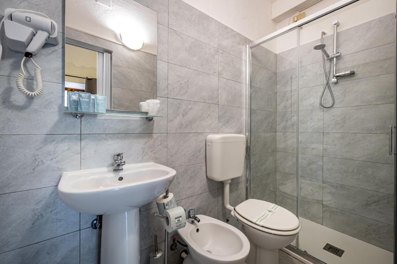 Minerva Hotel 3*