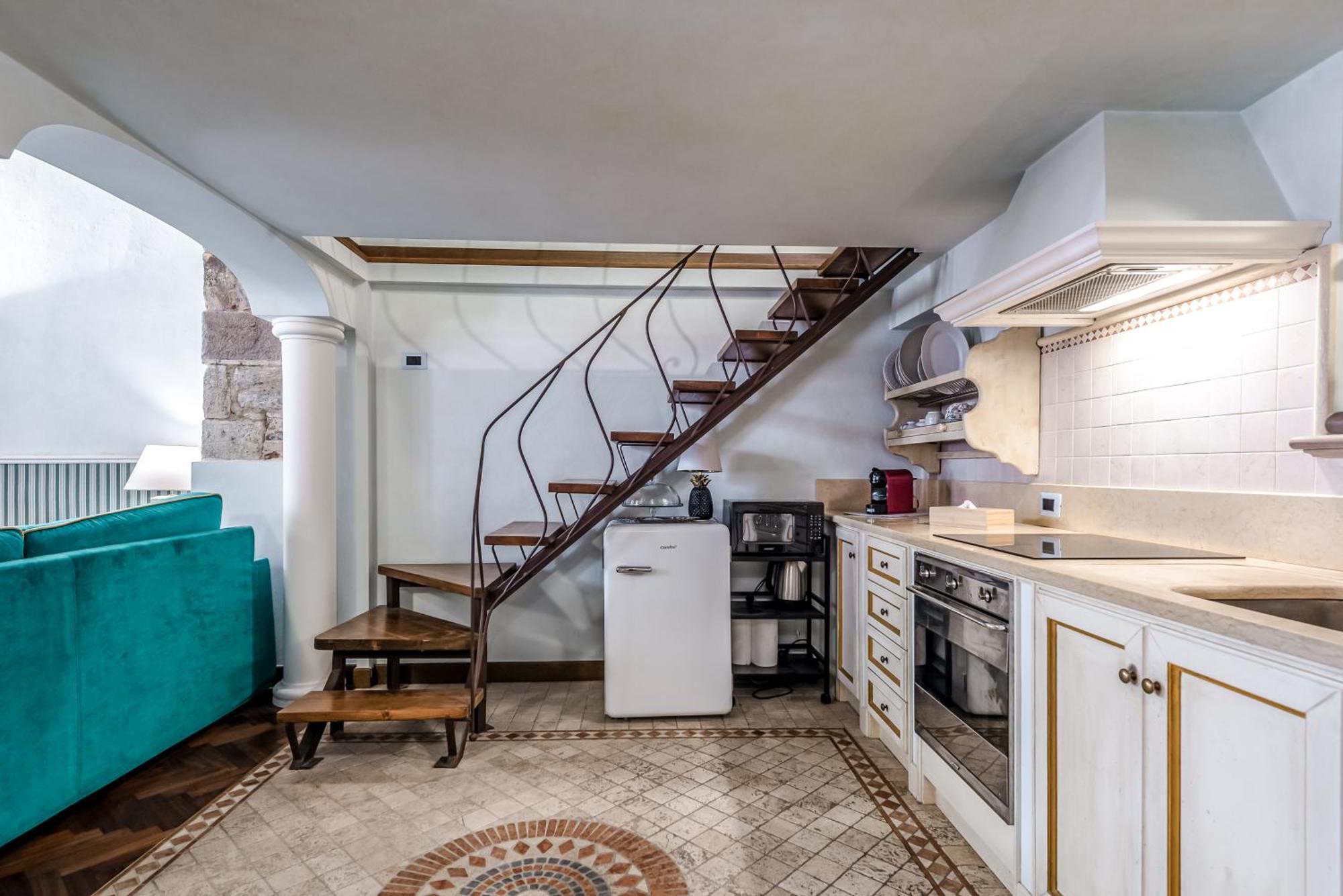 Hostly-suite Magnifica Al Borgo-central Elegance Apartment