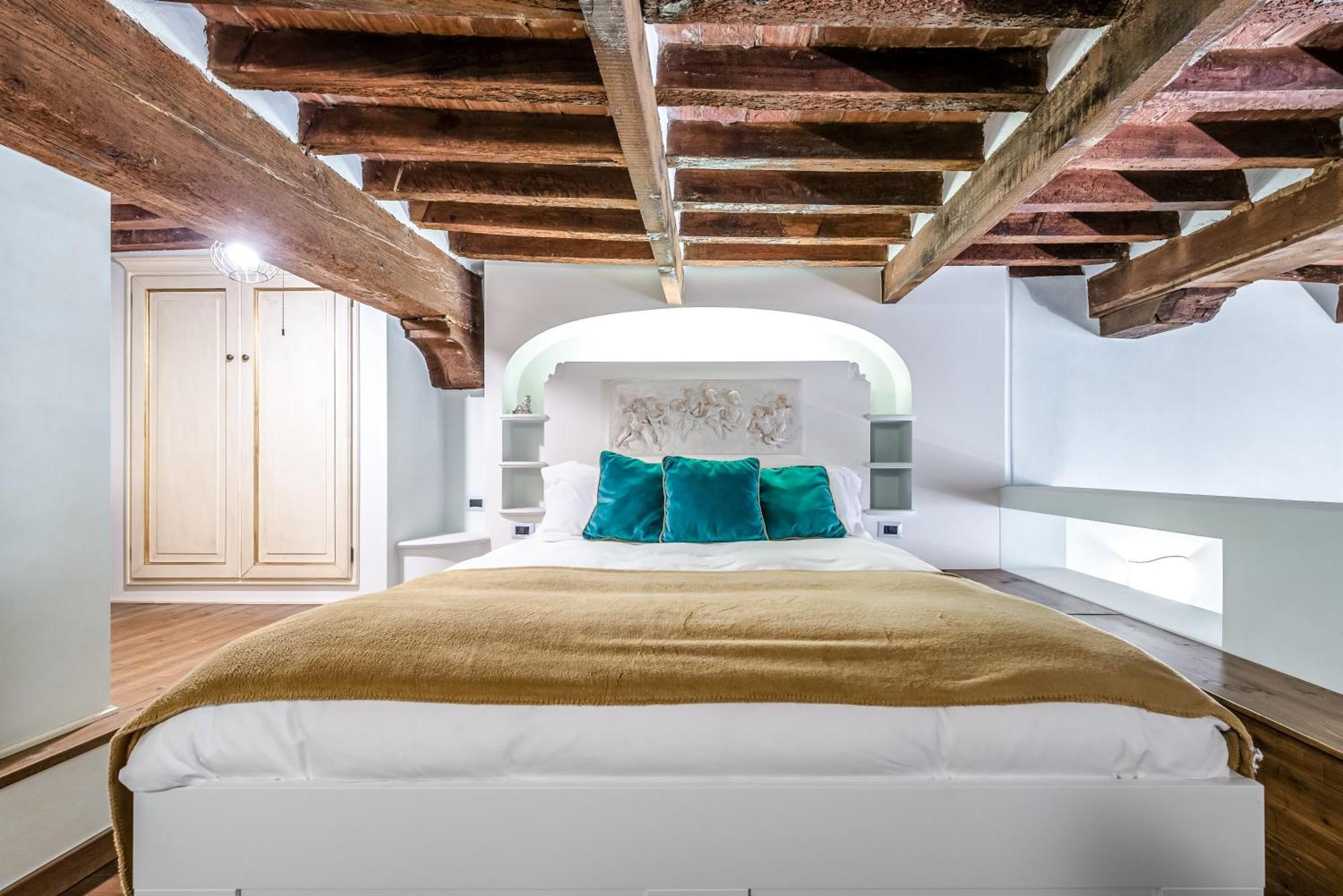 Apartment Hostly-suite Magnifica Al Borgo-central Elegance *