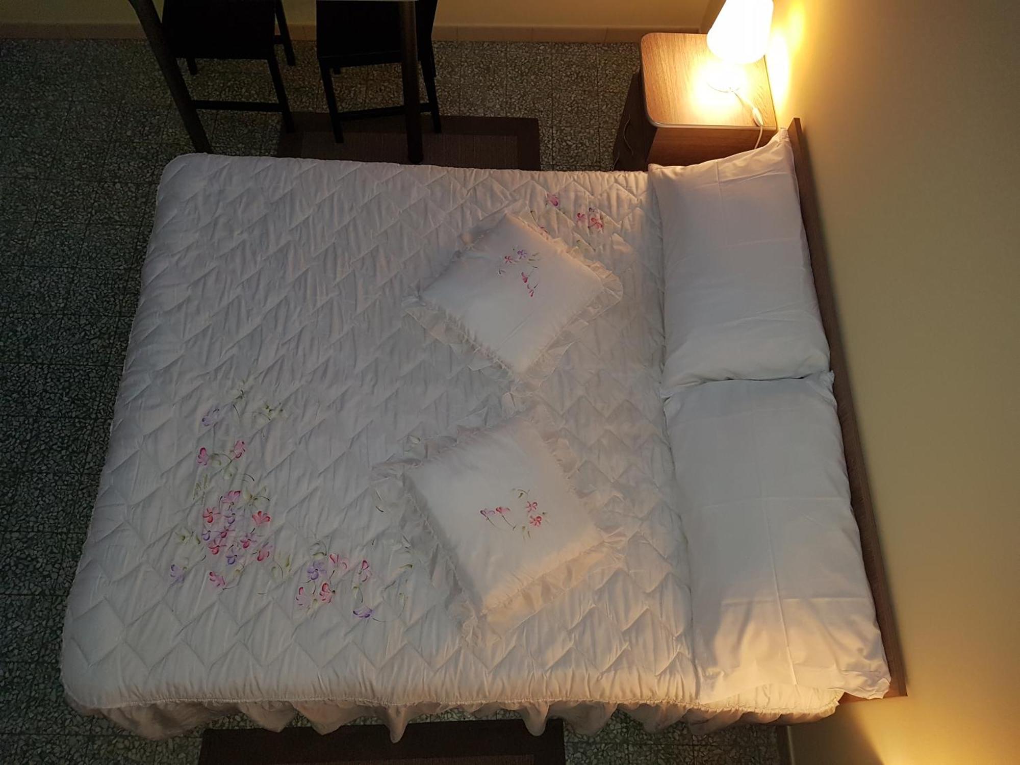 Alba Guest house *