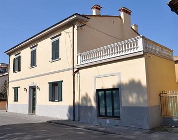 Il Mattino Ha L'oro In Bocca Bed & Breakfast Pisa