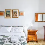 Pisa Airport Comfy Apartment - Private Parking
