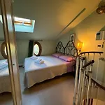 Laura\'S Cottage