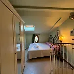 Laura\'S Cottage