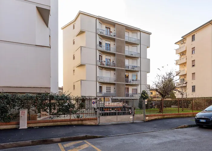 Pisa Quiet And Bright Flats With Balcony