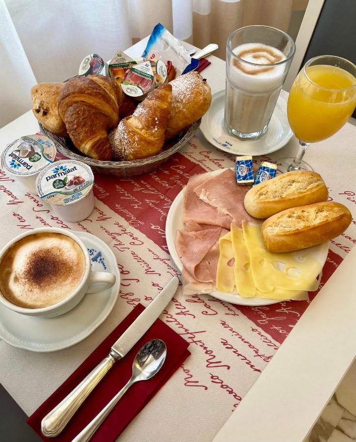 Khách sạn Roma 3*