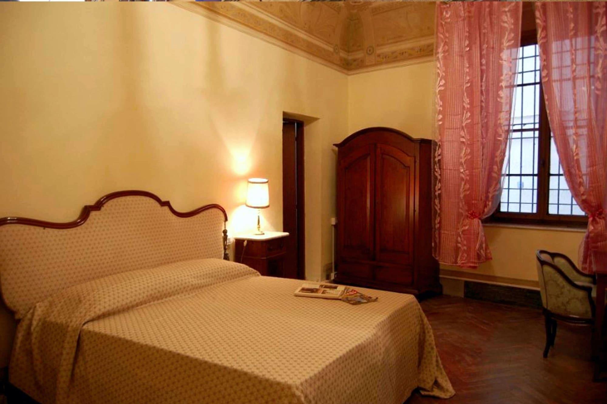 Antica Piazza Dei Miracoli 3*