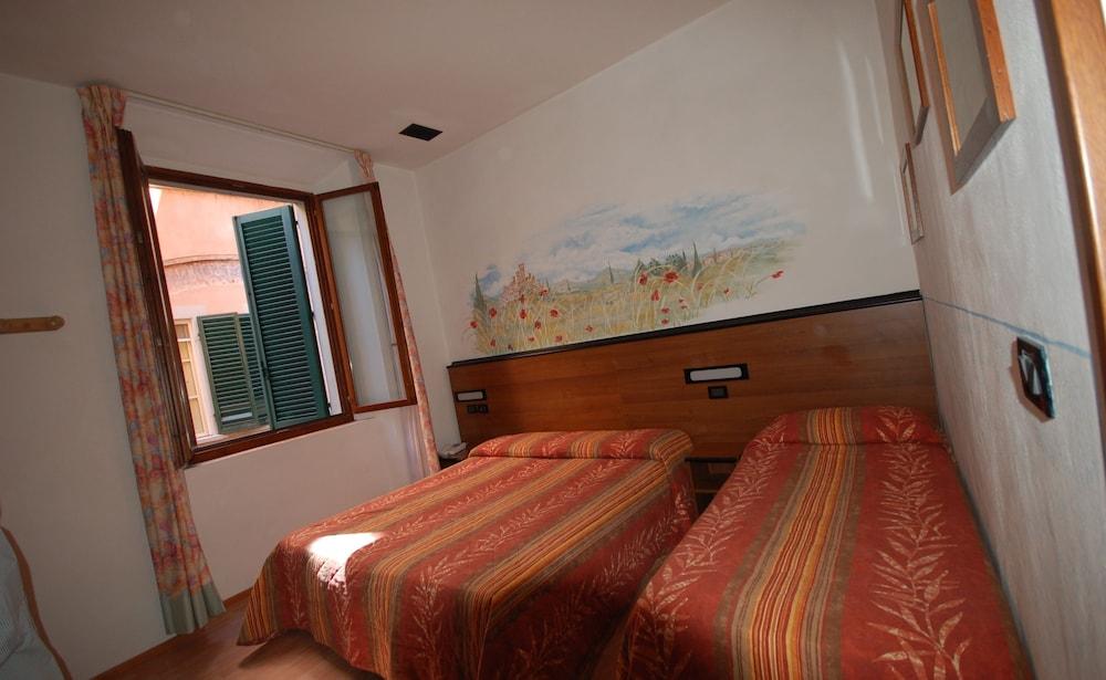 Leonardo Hotel 3*