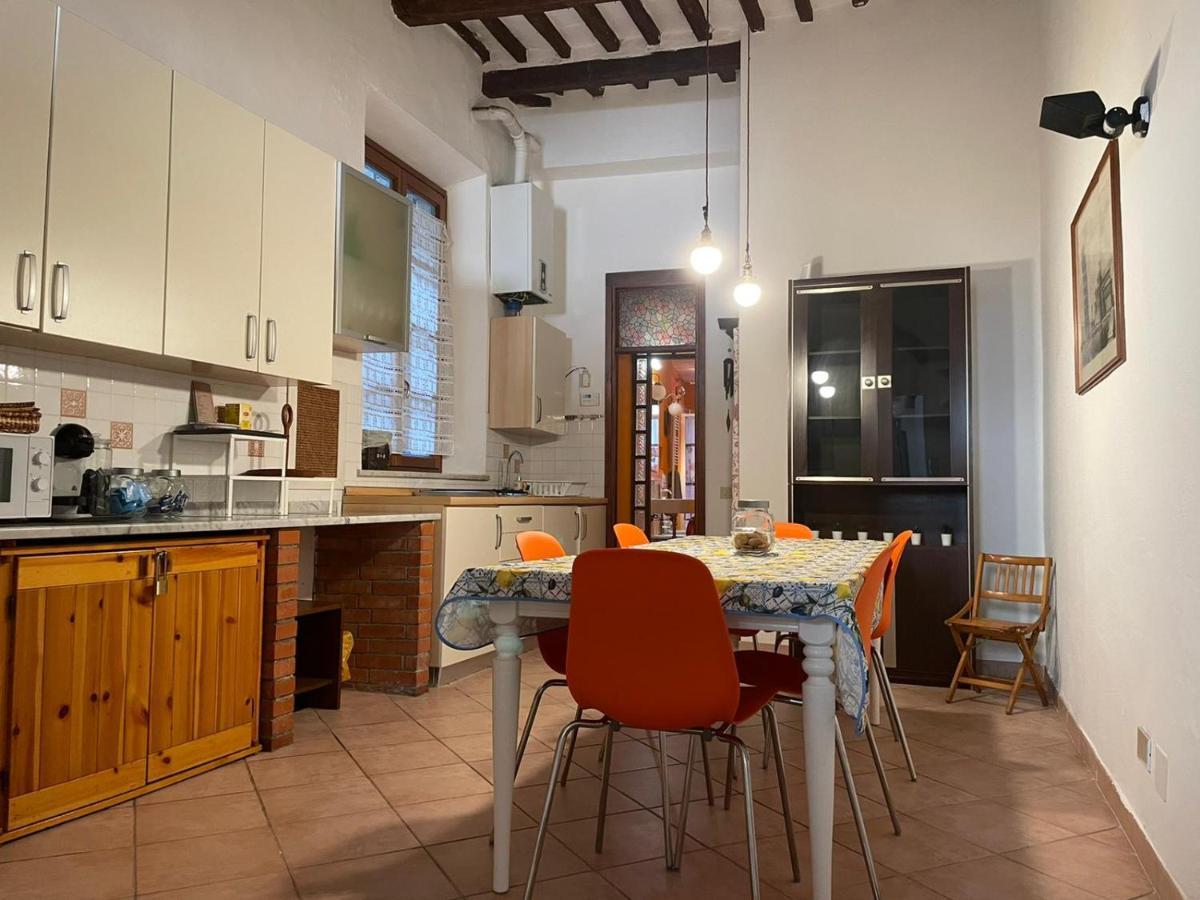 Artemisia Apartment *