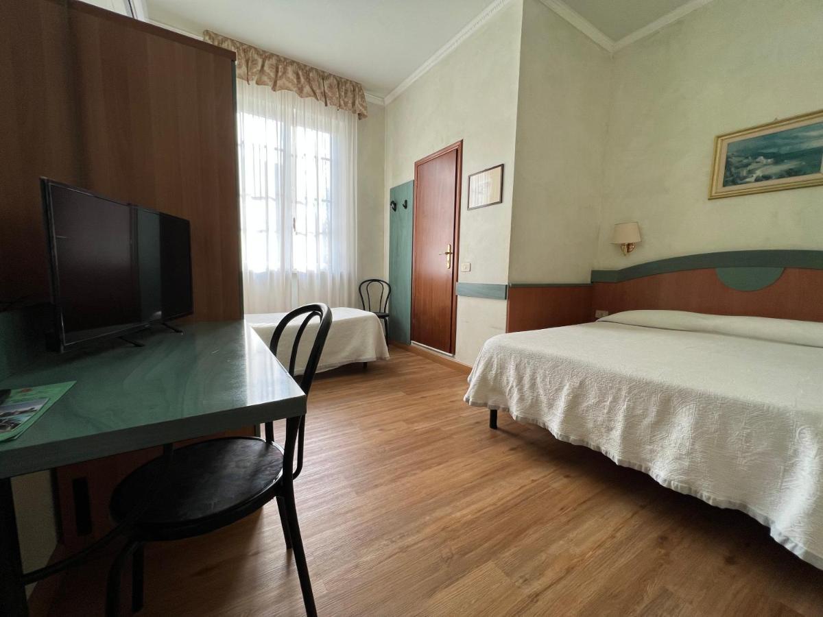 Primavera Hotel