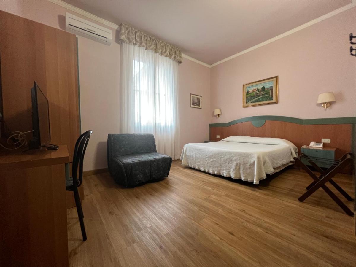 Hotel Primavera 2*