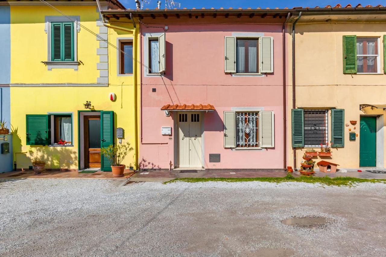 Airport Comfy - Private Parking Apartment Pisa