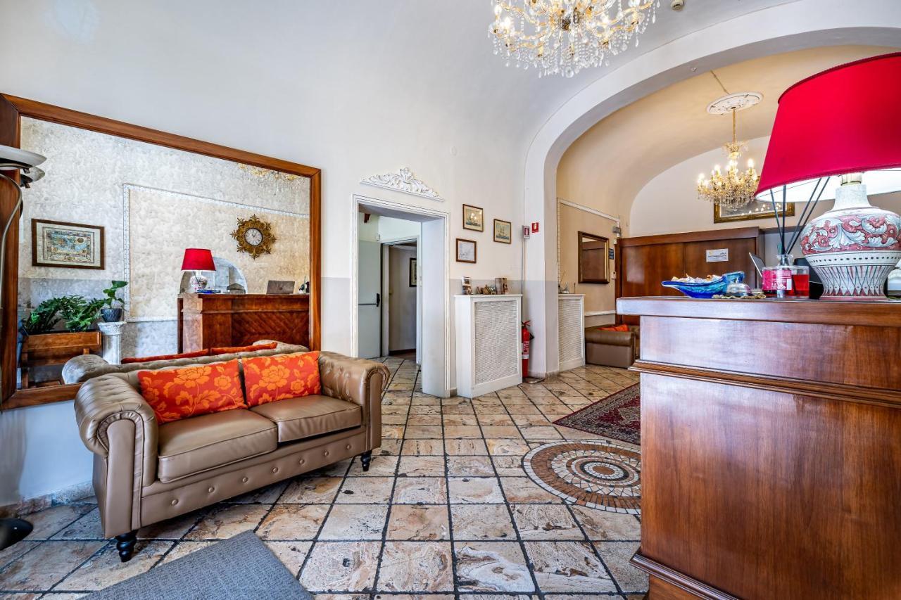 Hotel Minerva 3*