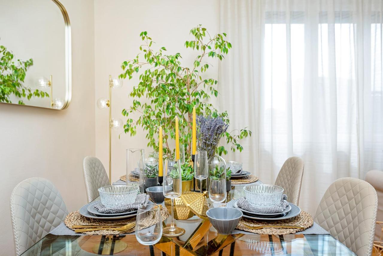 Apartment Art Deco' - Sleepwithme - Free Parking - Free Breakfast - Very Friendly Staff *