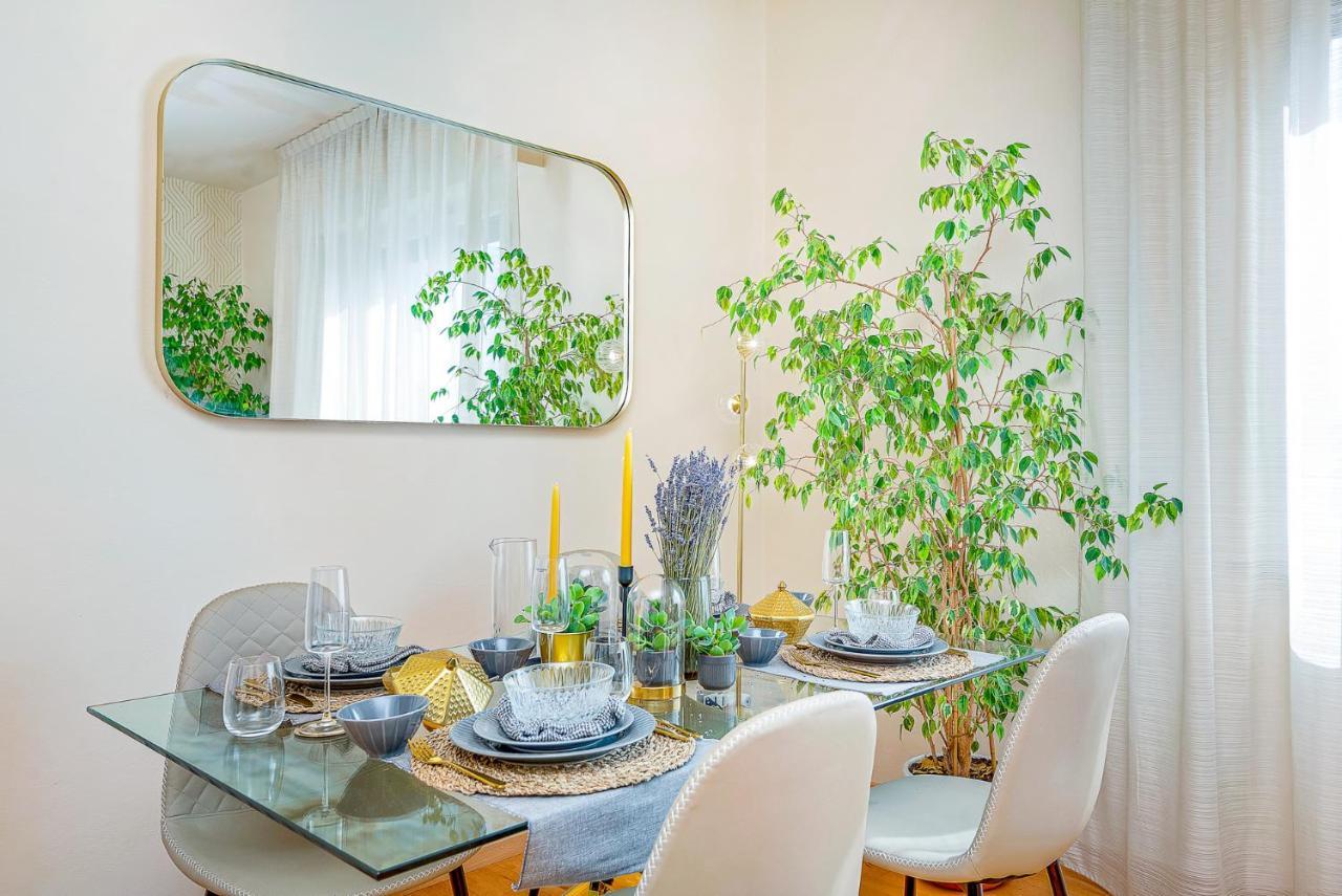 Apartment Art Deco' - Sleepwithme - Free Parking - Free Breakfast - Very Friendly Staff