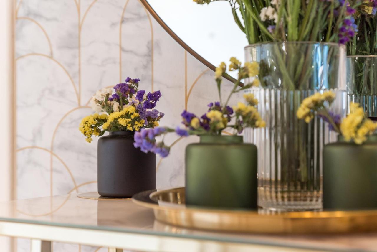 Art Deco' - Sleepwithme - Free Parking - Free Breakfast - Very Friendly Staff Apartment *