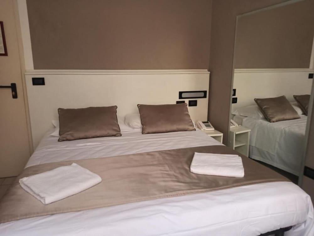 Hotel Leonardo 3*