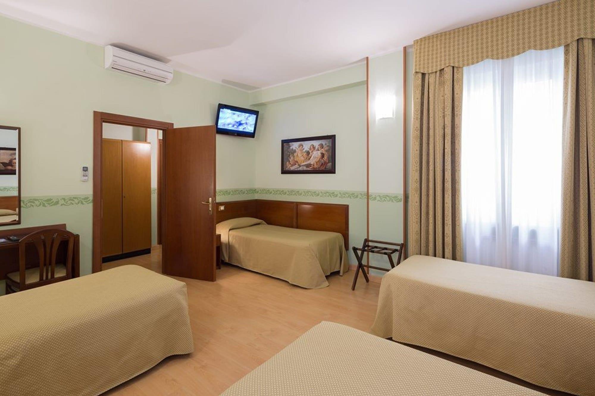 Terminus & Plaza Khách sạn 3*
