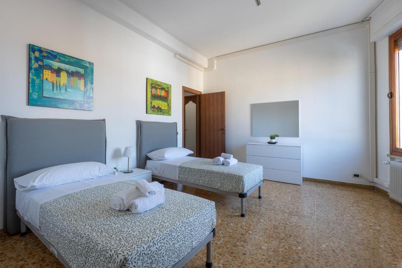 Quiet And Bright Flats With Balcony * Pisa