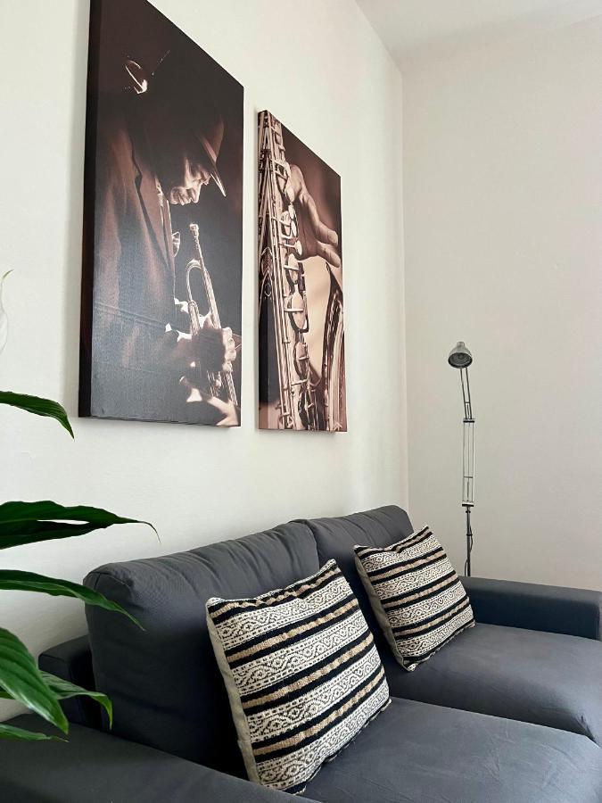 Apartment Vibes