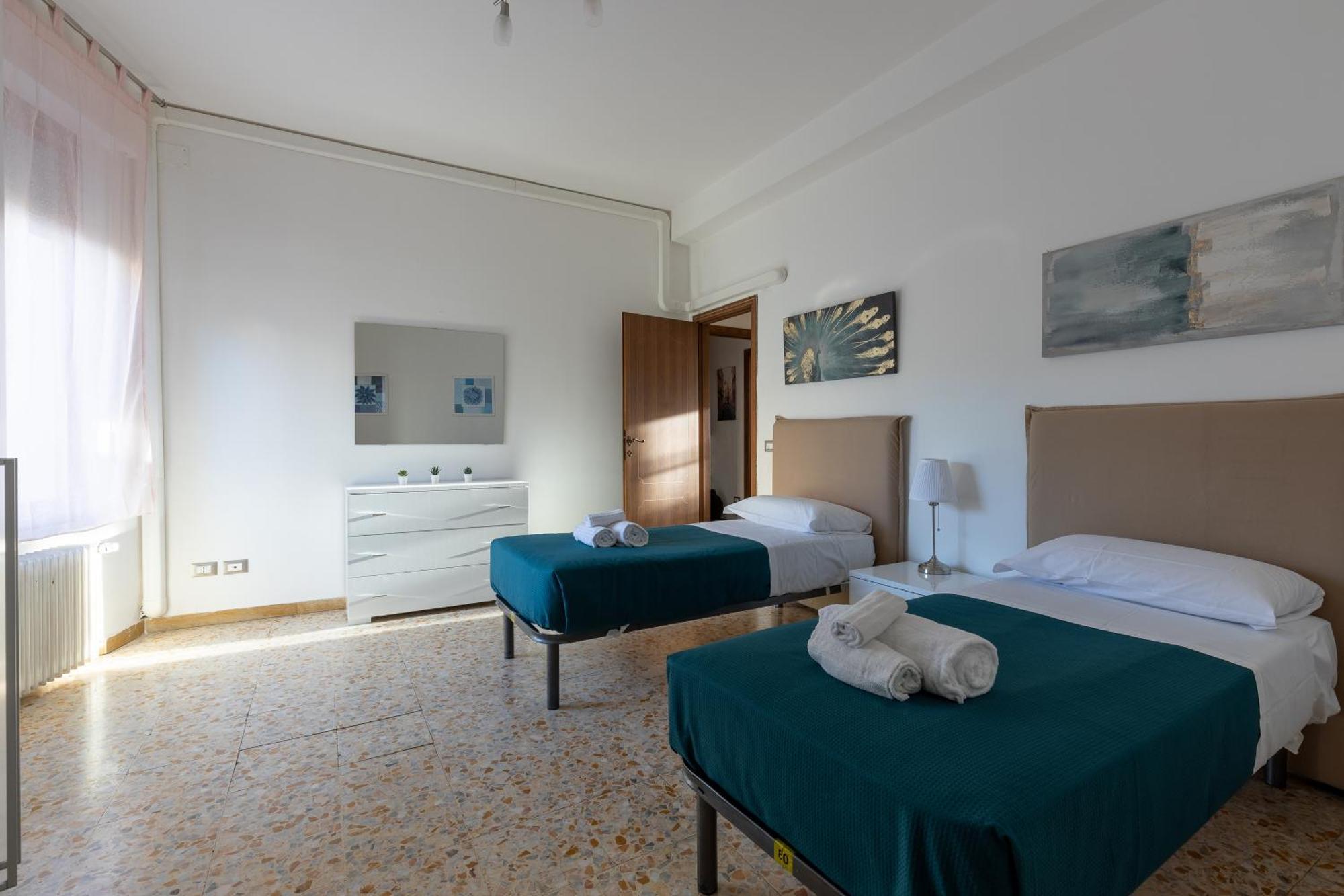 Quiet And Bright Flats With Balcony * Pisa