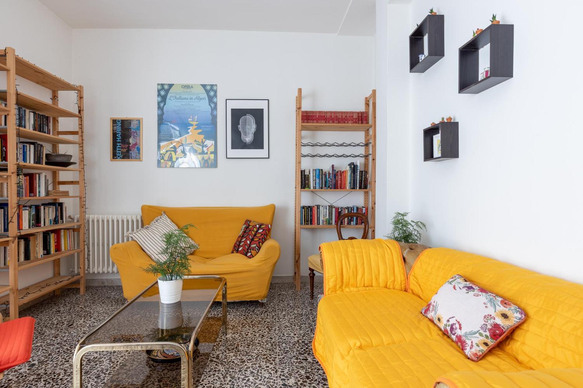 Porta A Lucca - Bright With Balcony *