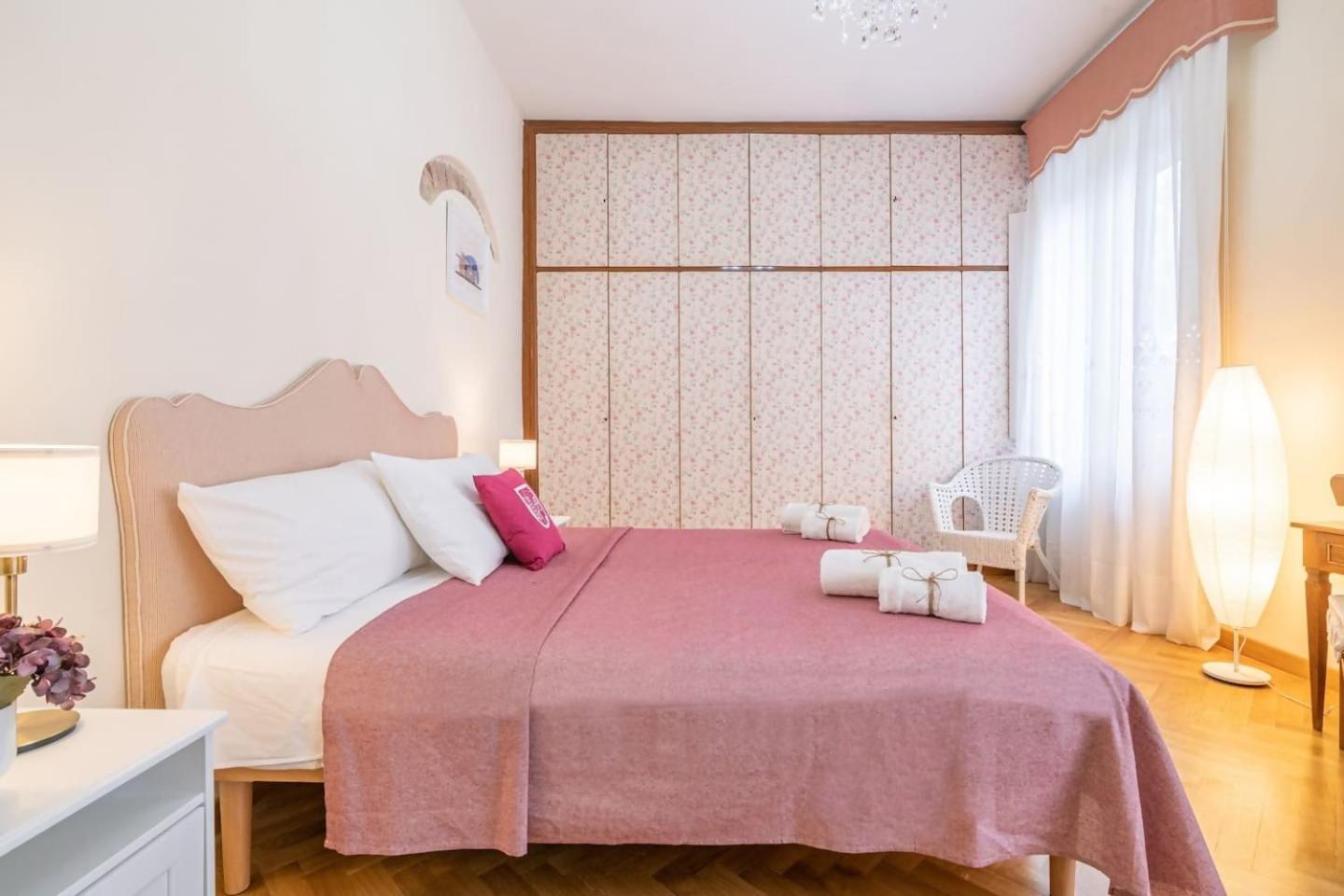 Lh Casa Dora
