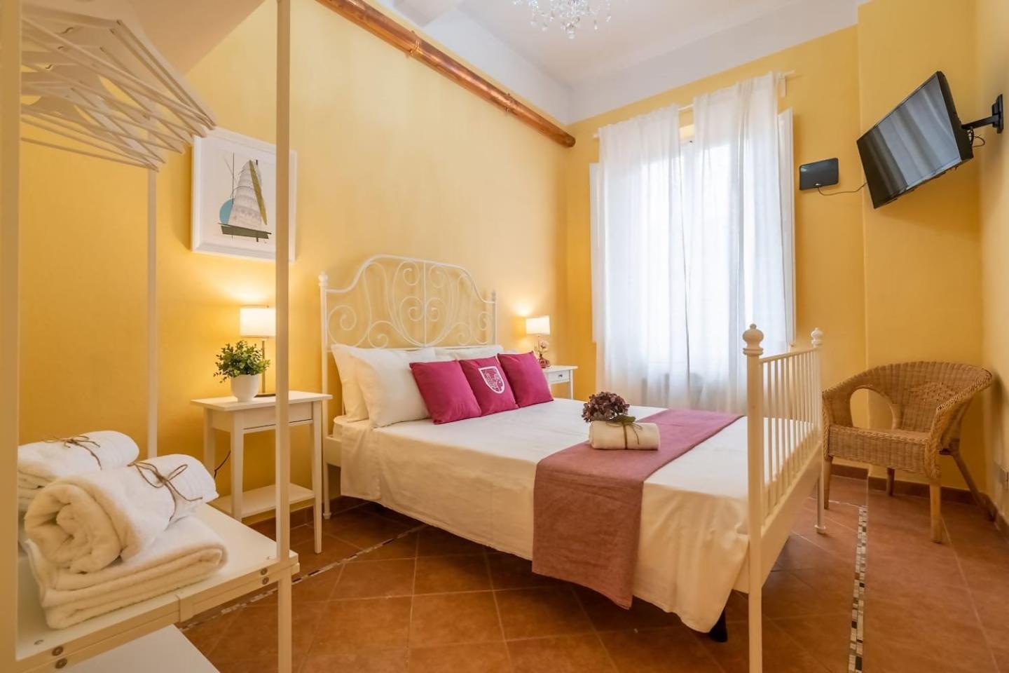 Lh Casa Dora