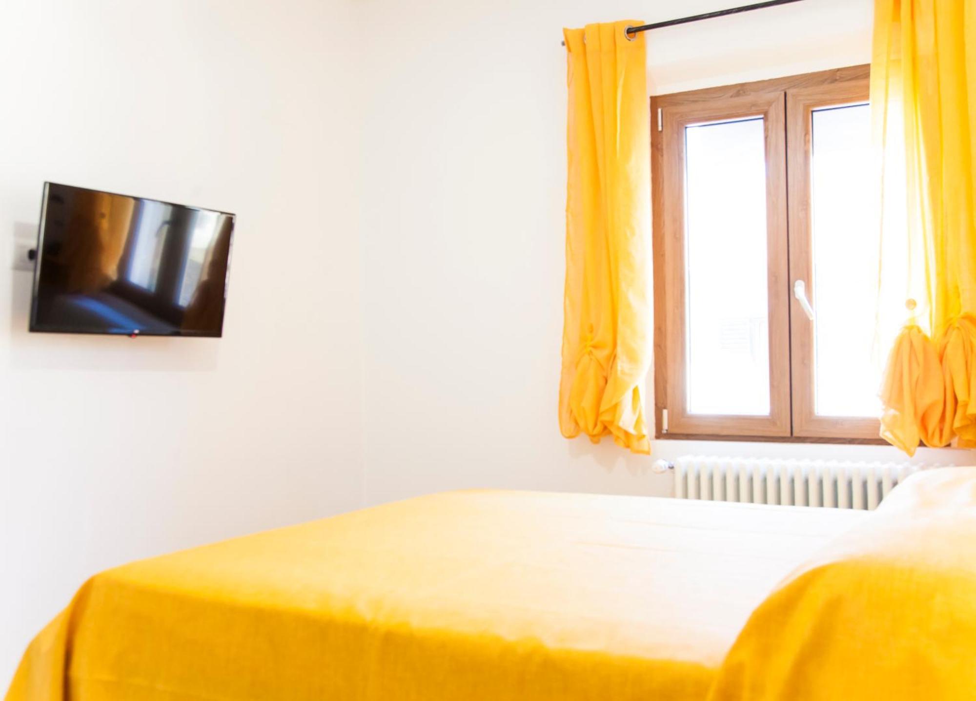Yellow Guest house Pisa