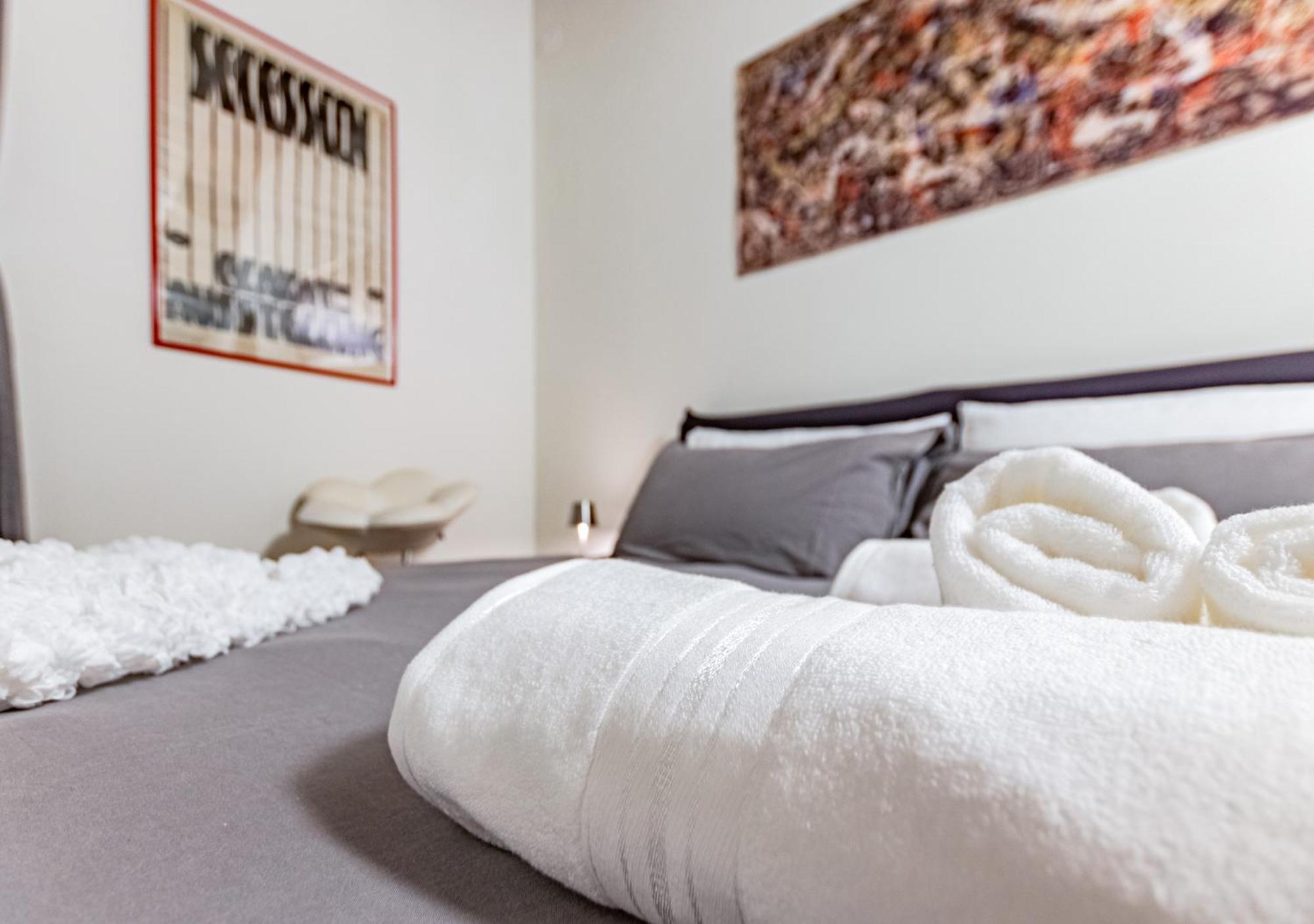 Apartamento 900mt Dalla Torre Di - Cortile, Wifi E Netflix *