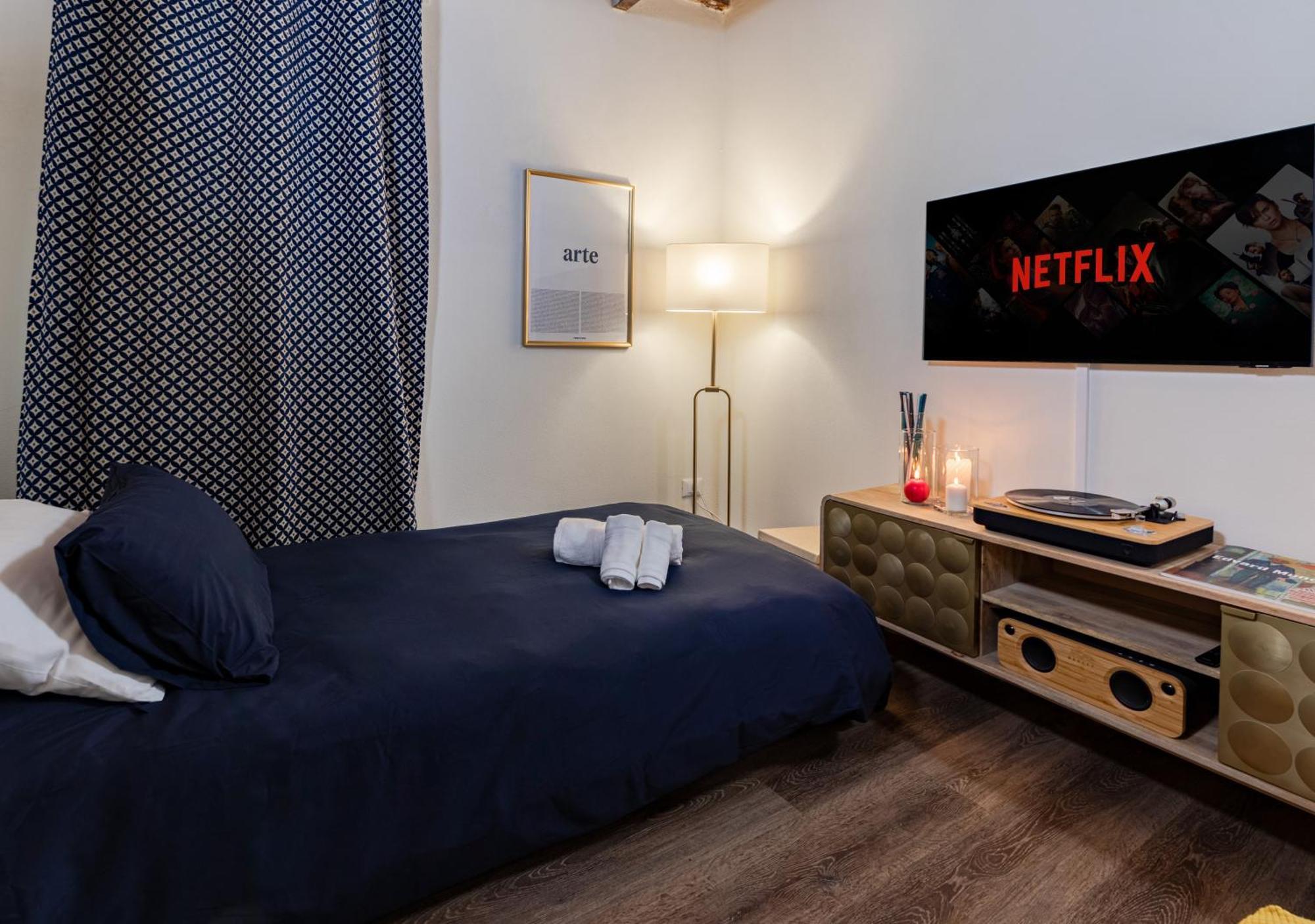 Apartamento 900mt Dalla Torre Di - Cortile, Wifi E Netflix *