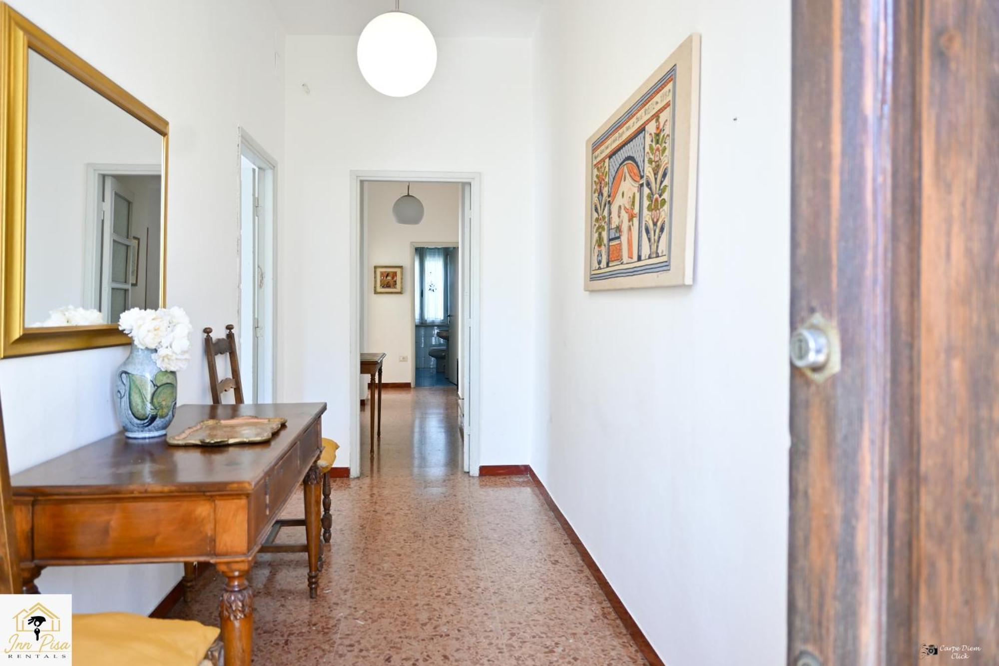 2 - Sunny Corner Flat * Pisa
