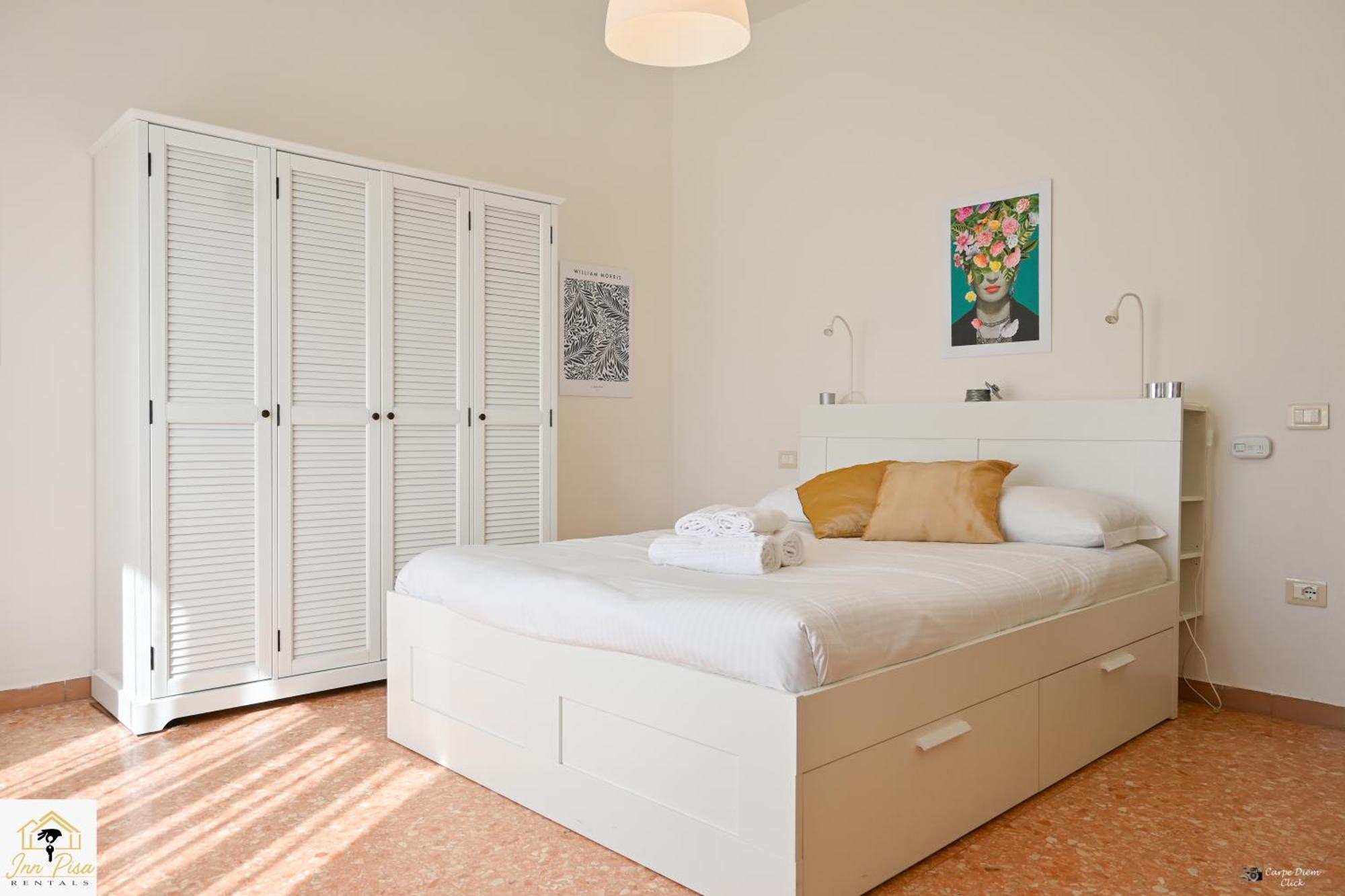 Apartment 2 - Sunny Corner Flat