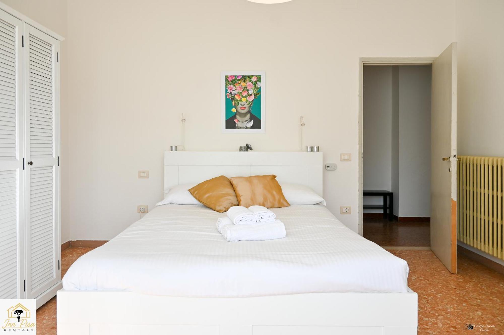 2 - Sunny Corner Flat *