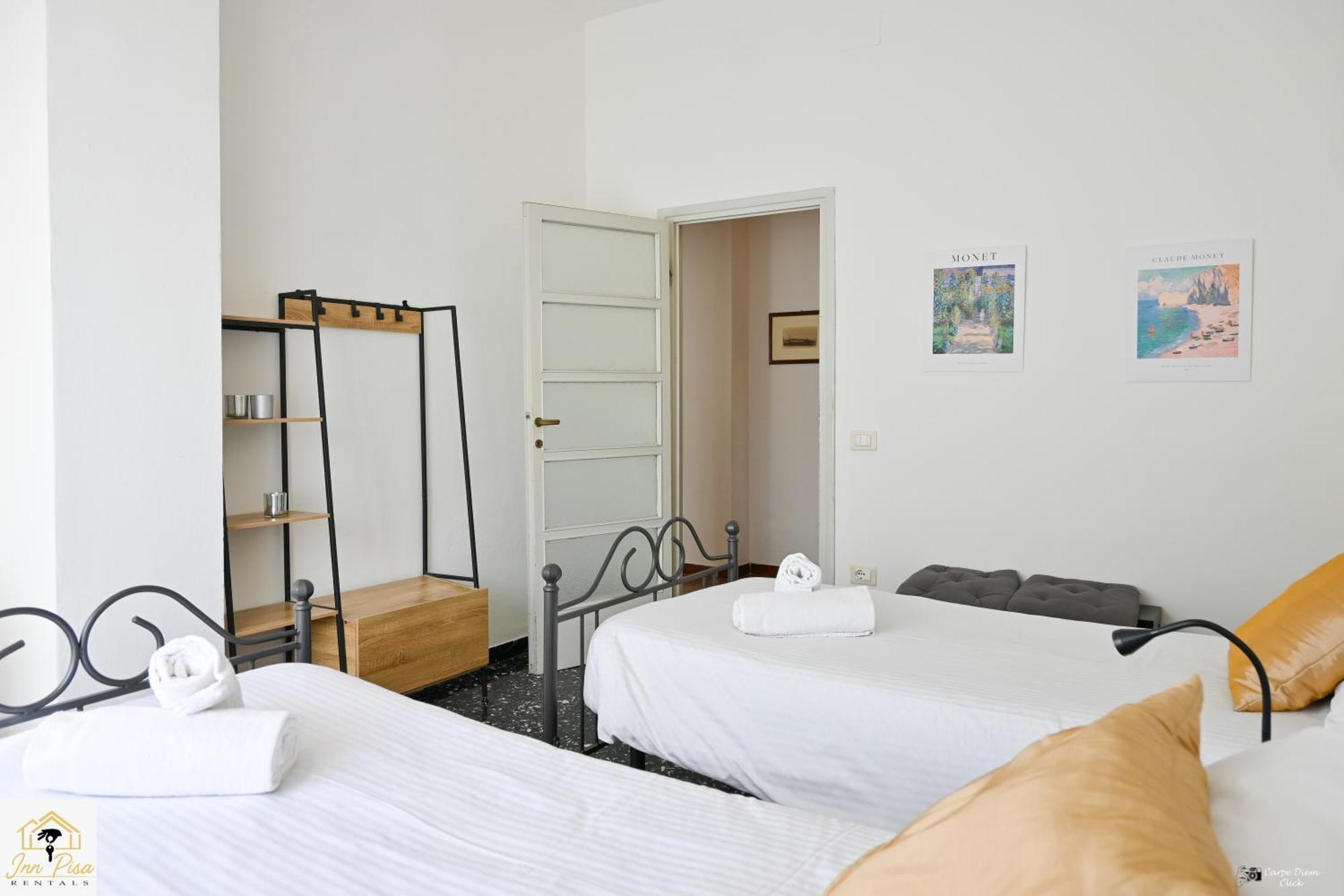 2 - Sunny Corner Flat Apartment Pisa