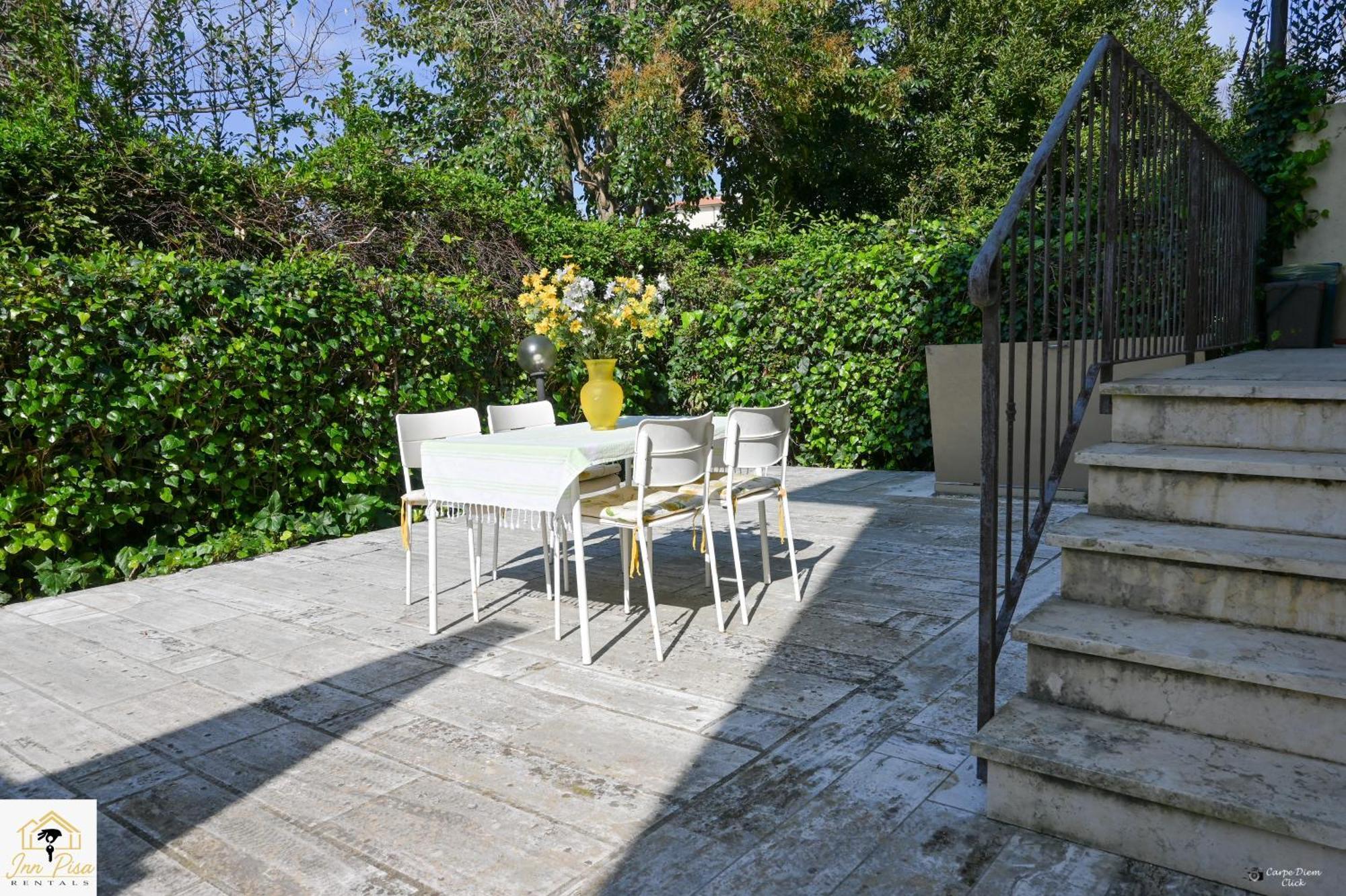 2 - Sunny Corner Flat * Pisa