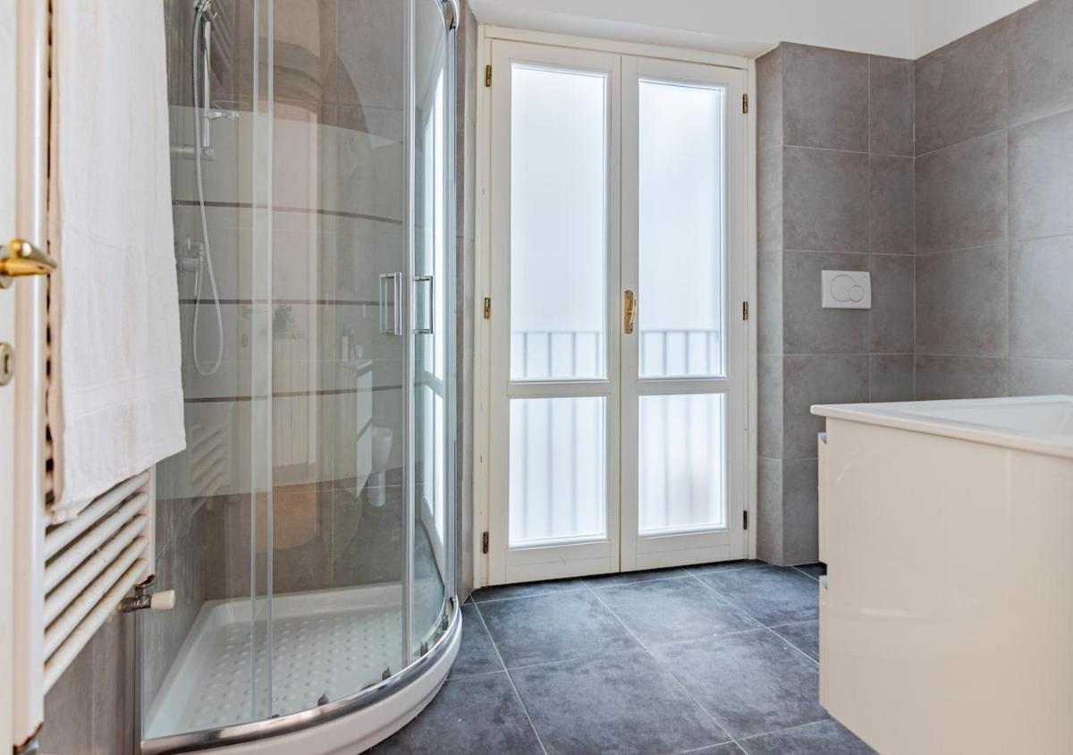 -cavour 8- 3 With Views - Near The Tower *