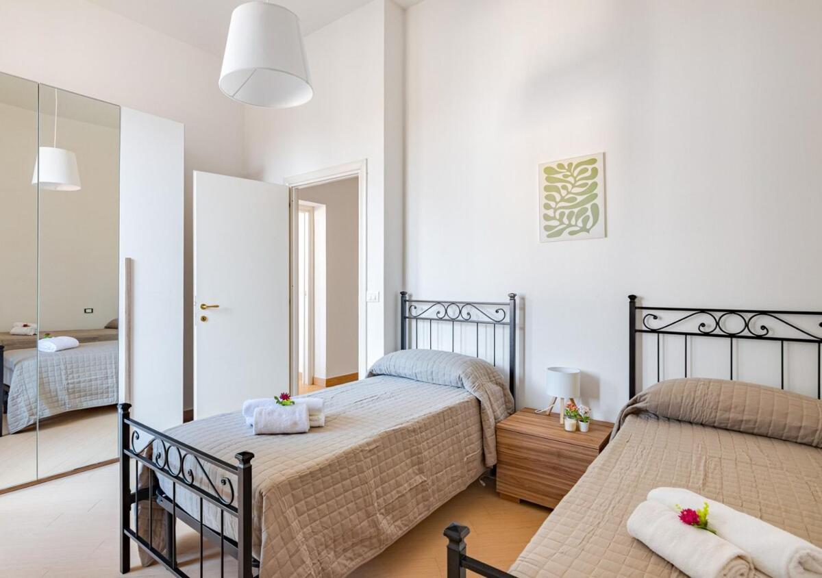 -cavour 8- 3 With Views - Near The Tower Apartment Pisa