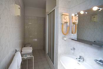 Khách sạn Roma