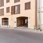 Pisa Airport & Station Cozy Flat - Private Parking