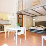 Altido Colorful Studio For 4 Near Leaning Tower With Parking