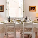 Borgo Stretto Bright Apartments